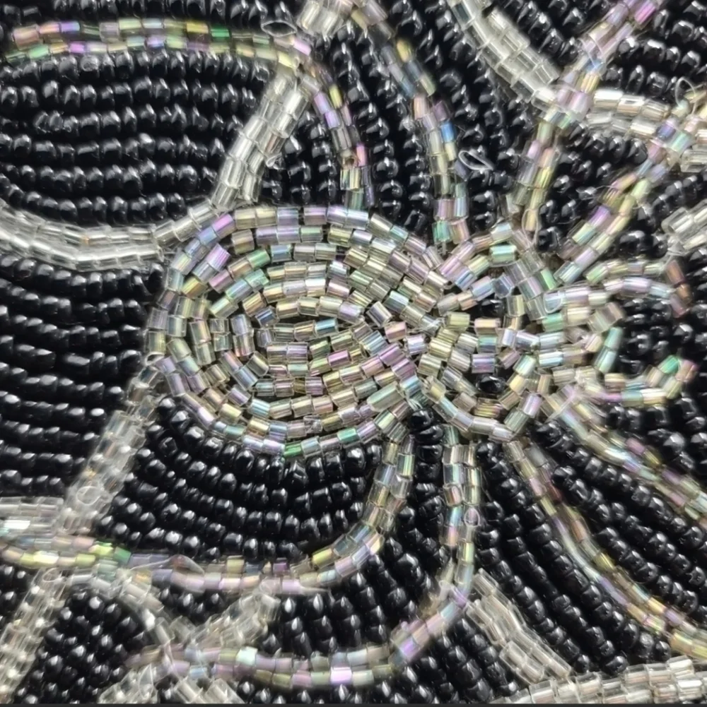 4 Sparkly Beaded Spider Web Placemat Chargers 15